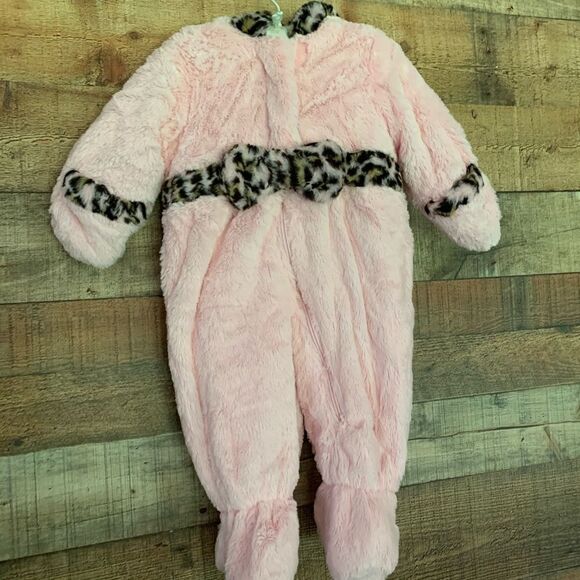 Rothschild pink and leopard hooded footie, 6-9mths - Picture 1 of 11